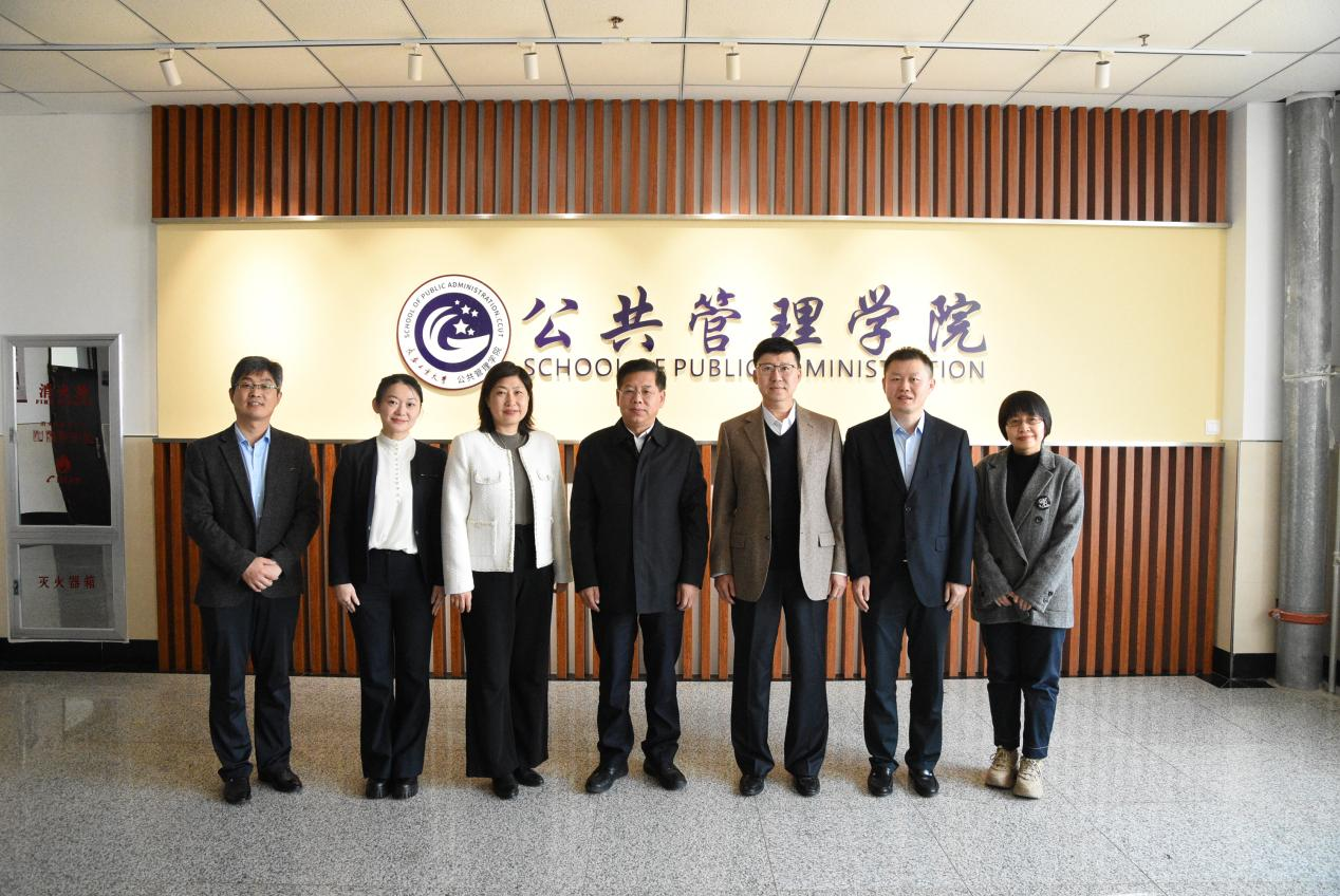 学校党委书记陈权到老虎游戏机调研指导工作
